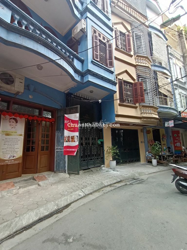 Bán nhà phân lô liền kề Đống Đa, 40m,5 tầng, ô tô trán, vào nhà, 12 tỷ Bán nhà phân lô liền kề Đống Đa, 40m,5 tầng, ô tô trán, vào nhà, 12 tỷ