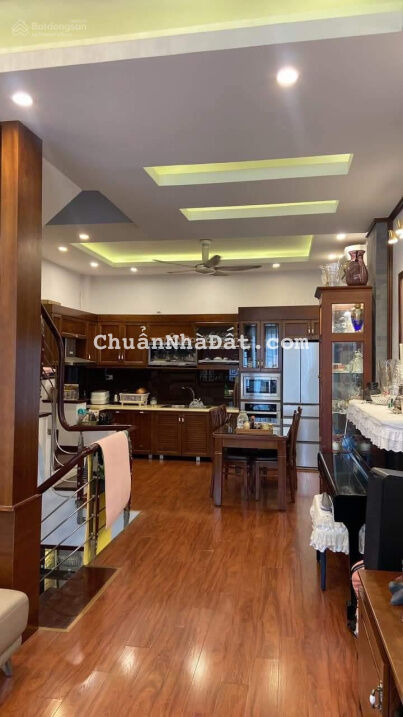 Chủ nhà nhờ bán gấp nhà Hào Nam, Đống Đa 40m2x5T, gần phố, ngõ 3m - Nhỉnh 4 tỷ, LH: 0855476366
