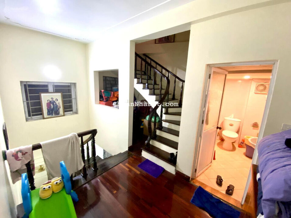 Bán nhà Tôn Thất Tùng, Đống Đa 40mx5t - 4.15 tỷ - nhà mới, tự xây, ở luôn - LH: 0855476366