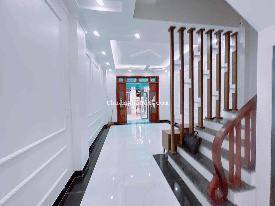 Nhà Xã Đàn_40m*5T_Ngõ rộng_Nhà đẹp_Nhỉnh 4 tỷ