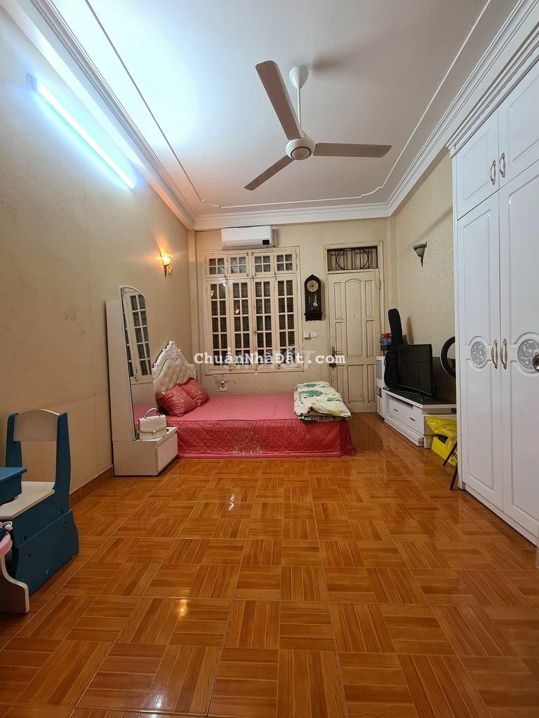 (HIẾM) Bán Nhà Bền Đẹp ĐƯỜNG LÁNG - ĐỐNG ĐA , Ngõ 3 Gác, 40m2, 4.4 Tỷ