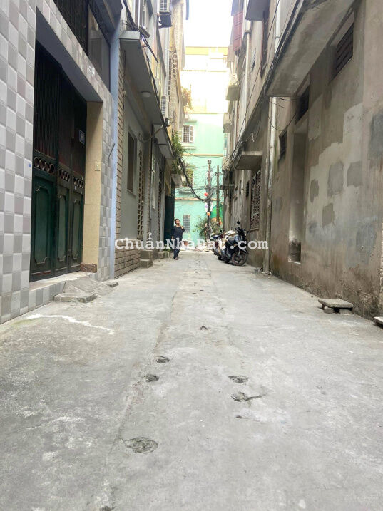 Bán nhà phân lô - 2 thoáng phố Chùa Láng, Đống Đa, 40m2*4 tầng, ngõ thoáng sáng, 30m ôtô, giá 6 tỷ