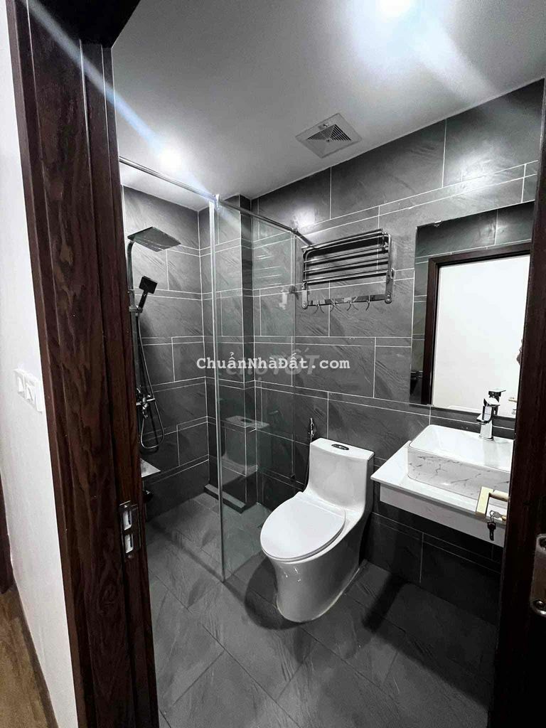 Nhà Thái Thịnh_40m*6T_Thang máy_Ô tô 20m_Ngõ thoáng_Giá tốt Nhà Thái Thịnh_40m*6T_Thang máy_Ô tô 20m_Ngõ thoáng_Giá tốt