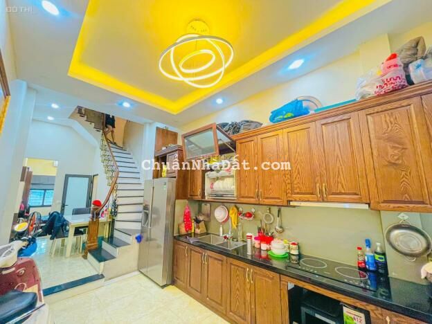 BÁN NHÀ ĐỐNG ĐA - Ô TÔ ĐỖ CỬA QUAY ĐẦU TRƯỚC NHÀ - THOÁNG TRƯỚC SAU 2 MẶT NGÕ- 41m giá 5tỷ1 BÁN NHÀ ĐỐNG ĐA - Ô TÔ ĐỖ CỬA QUAY ĐẦU TRƯỚC NHÀ - THOÁNG TRƯỚC SAU 2 MẶT NGÕ- 41m giá 5tỷ1