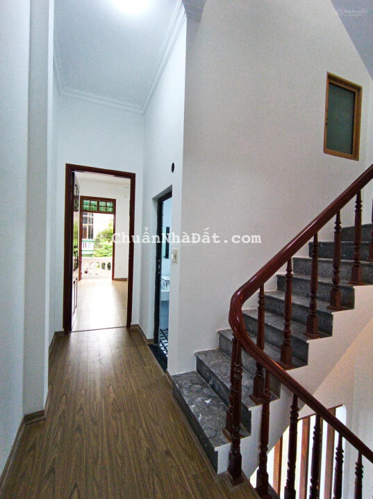 Có 102! Bán nhà Khâm Thiên, ngõ thông, gần phố, thoáng vĩnh viễn, 43m2 nhỉnh 4 tỷ