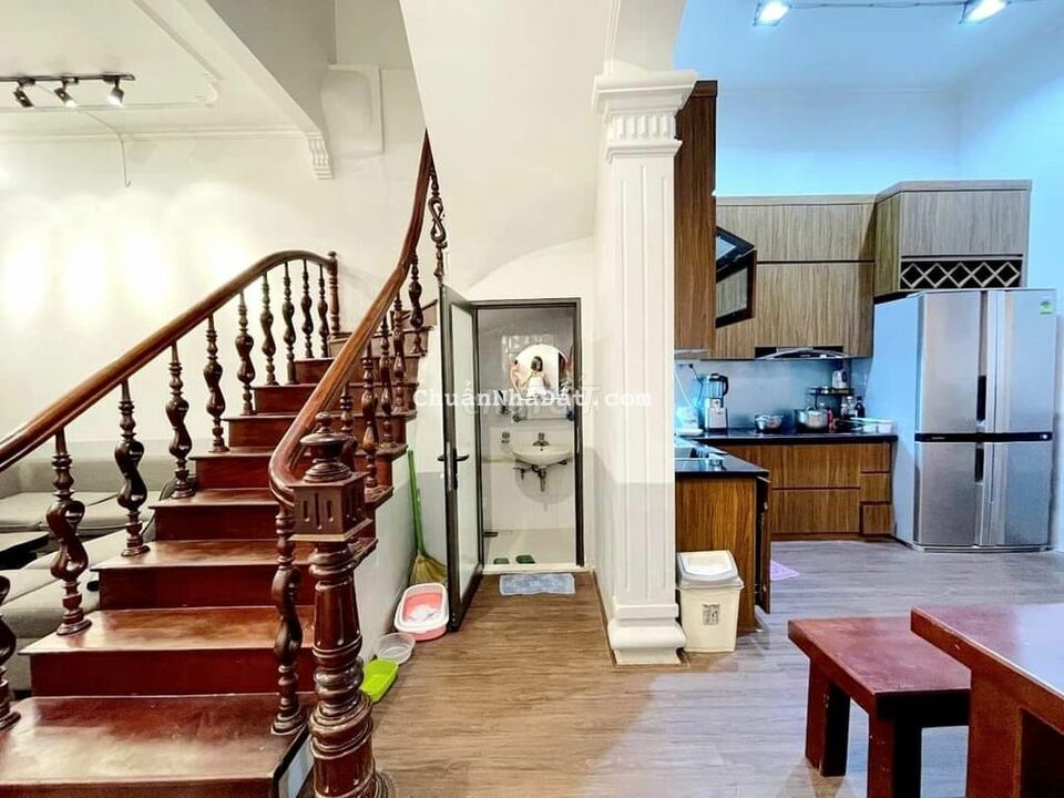 Giá sốc! Lô góc Hào Nam, 3 thoáng, gara ô tô,KD, ở ngay, 43m2*4T