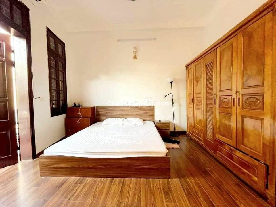 Giá sốc! Lô góc Hào Nam, 3 thoáng, gara ô tô,KD, ở ngay, 43m2*4T