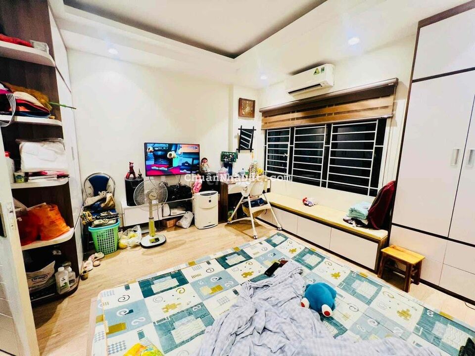 GẤP! Nguyễn Chí Thanh_2 mặt ngõ_thông_oto_nhà đẹp_43m_4T_5.55 tỷ