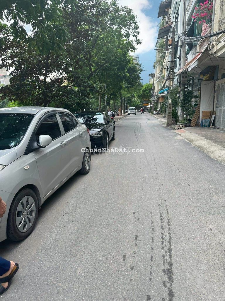 Bán gấp nhà hồ Phương Mai, 10m ra hồ 44m2 giá chỉ 4.2 tỷ Bán gấp nhà hồ Phương Mai, 10m ra hồ 44m2 giá chỉ 4.2 tỷ