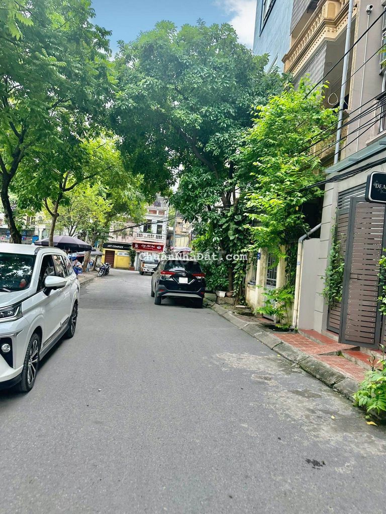 Bán gấp nhà hồ Phương Mai, 10m ra hồ 44m2 giá chỉ 4.2 tỷ Bán gấp nhà hồ Phương Mai, 10m ra hồ 44m2 giá chỉ 4.2 tỷ