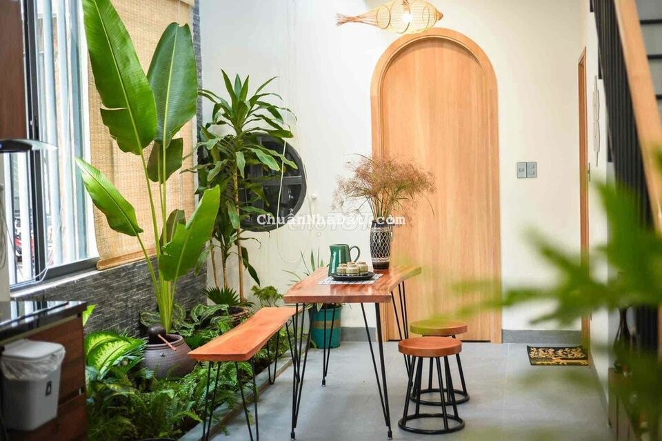 Bán Cực Gấp! Nhà Thái Thịnh, 47m2, 5T, Lô góc, KD, 20m ra phố