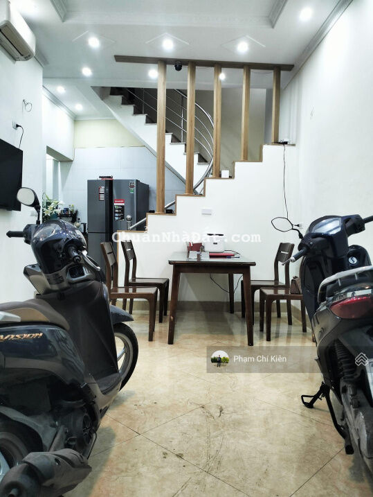 Bán nhà riêng Láng Đống Đa, 45m2 4,35 tỷ LH 0979526886