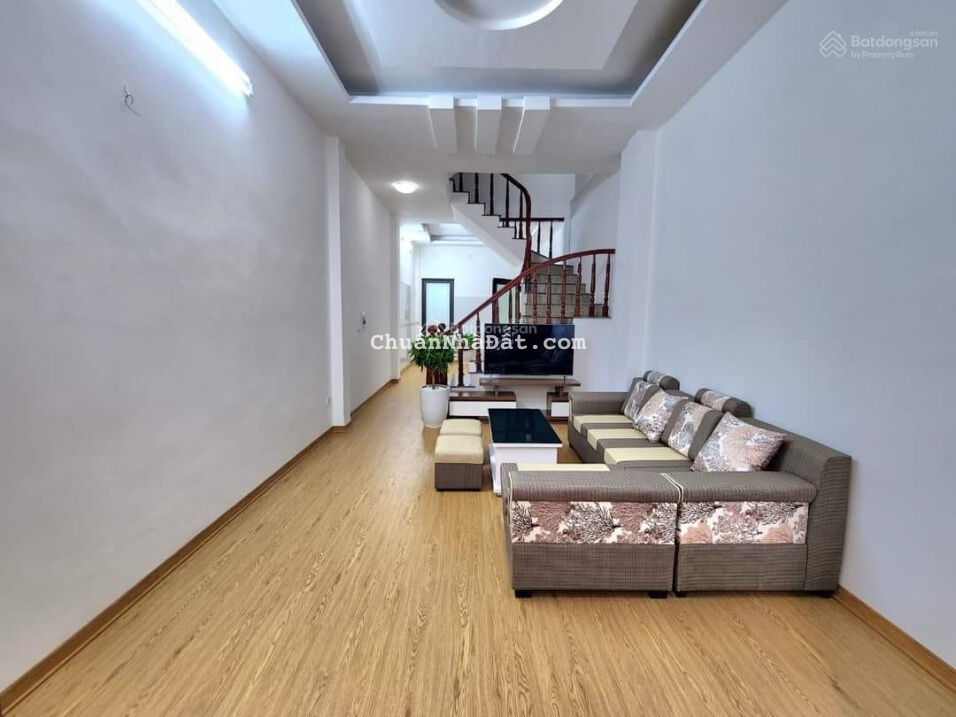 Ảo thật đấy! Bán nhà Tây Sơn, ngõ rộng, gần ô tô, sát phố, ở ngay nội thất đẹp xịn 45m2*4T