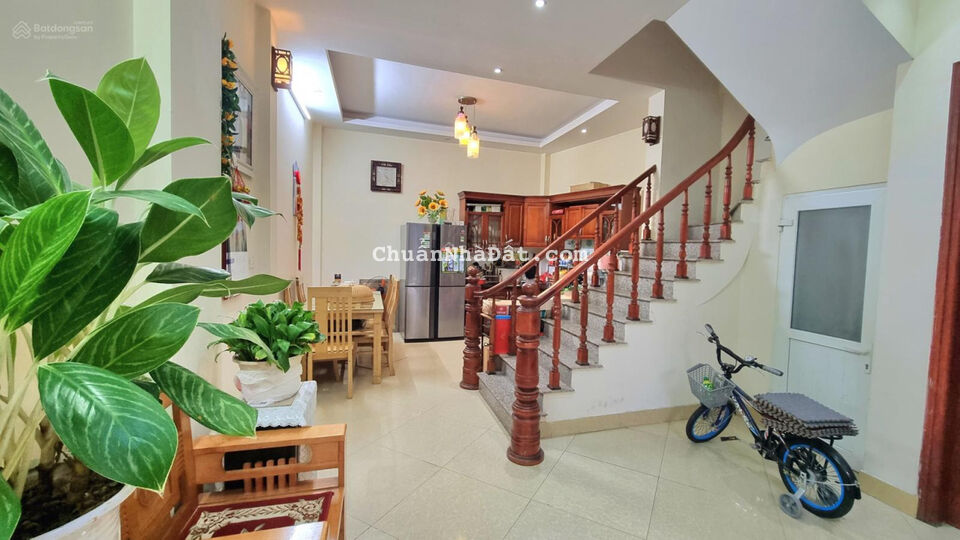 Ơ kìa! Nhà Xã Đàn ngõ to, đường vào thông thoáng, ở luôn, đủ công năng 45m2*4T