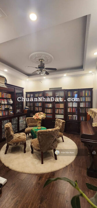 Bán nhà Hào Nam Đống Đa, ngõ trước nhà 4.5m, vào chục mét ra đường ô tô, 45m2 - 6T - giá chỉ 6.3 tỷ