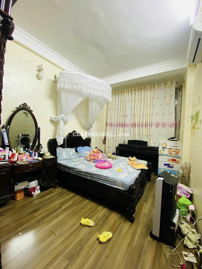 (GIÁ RẺ) Bán Nhà Đường Láng Bền Đẹp Ở Ngay, 46m2, 5.1 Tỷ, Giá ***