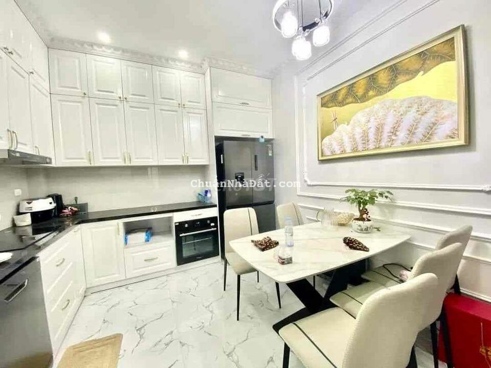 Siêu phẩm Đống Đa! Bán nhà Phạm Ngọc Thạch 20m oto tránh,46,6m2*4T.