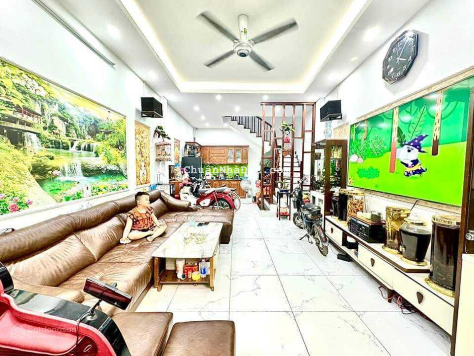 Quá hiếm! Bán nhà Thái Hà, lô góc 3 thoáng, ô tô đỗ cửa, DT 47m2x5T, MT 4.3m, chỉ 6 tỷ