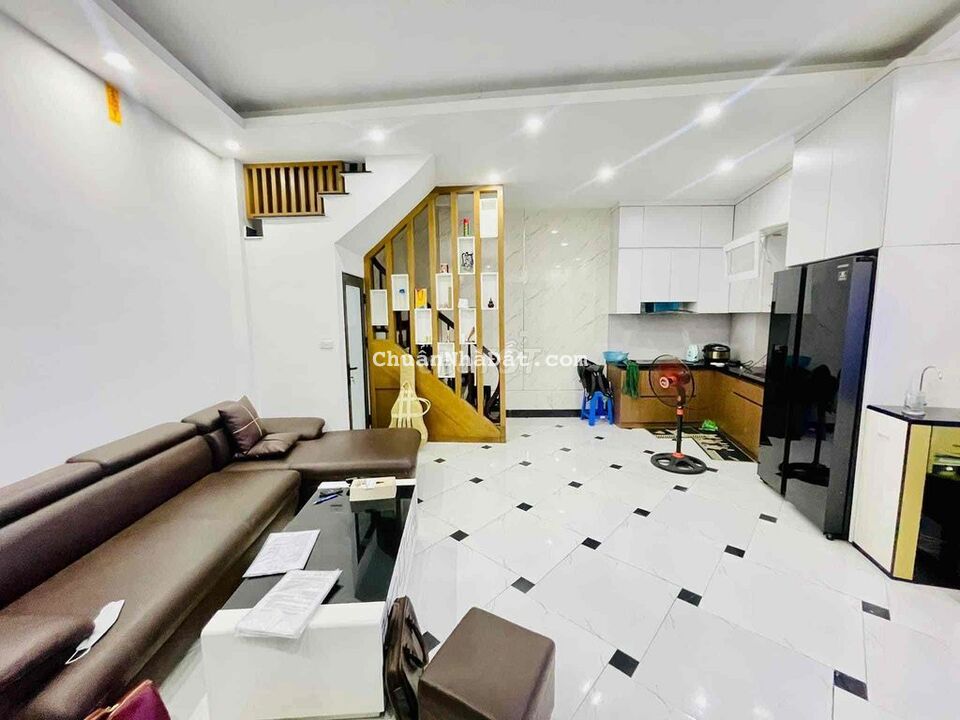 Siêu phẩm! Bán nhà Láng Trung, lô góc, oto đỗ cửa, 48m2*5T.