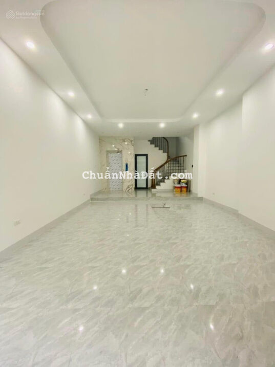 Bán nhà Lương Định Của 6 tầng thang máy, 50m2, MT 4,7m, 2 thoáng, ô tô 16 chỗ vào nhà, giá 10,5 tỷ Bán nhà Lương Định Của 6 tầng thang máy, 50m2, MT 4,7m, 2 thoáng, ô tô 16 chỗ vào nhà, giá 10,5 tỷ