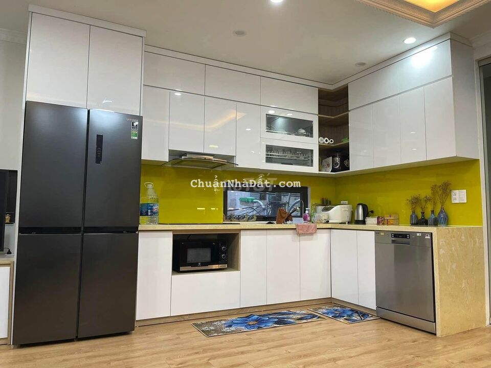 Nhà mặt ngõ thông 580 Trường Chinh - kinh doanh - DT 50m2 - Giá 4.95tỷ