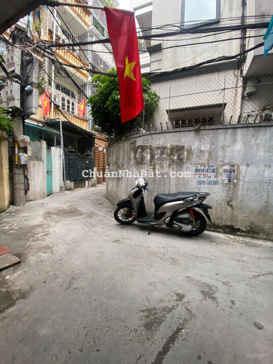 5.2 tỷ có nhà Đặng Văn Ngữ 51m2 4 tầng MT 4m. Nhà dân, ngõ ba gác đua, gần hồ Đắc Di, TT chuẩn 100%