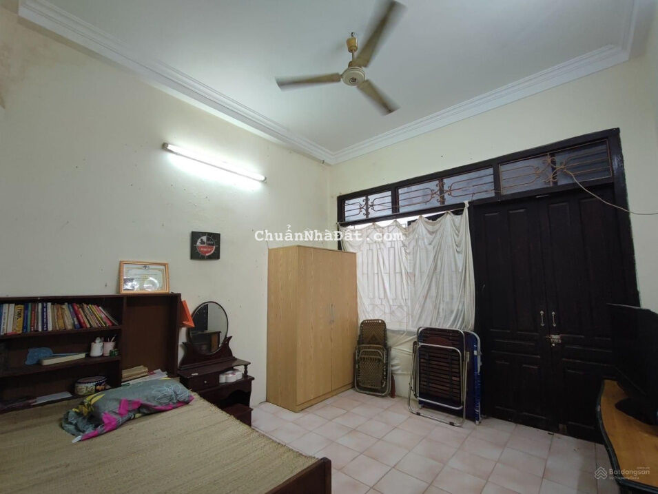 5.2 tỷ có nhà Đặng Văn Ngữ 51m2 4 tầng MT 4m. Nhà dân, ngõ ba gác đua, gần hồ Đắc Di, TT chuẩn 100%