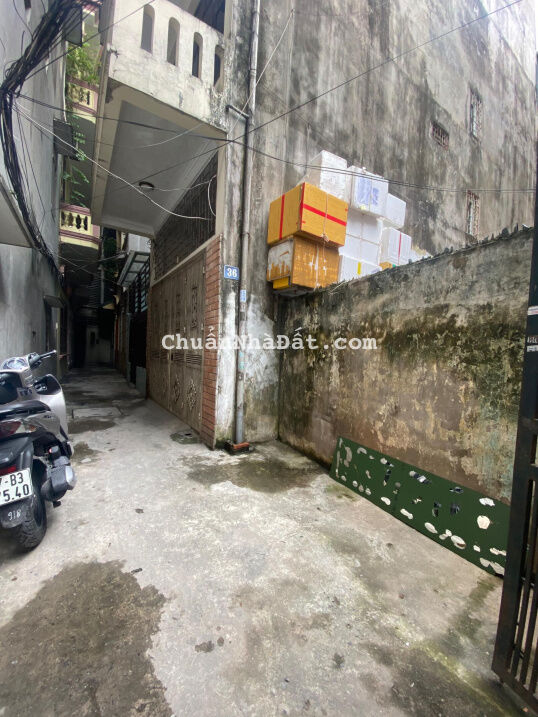 5.2 tỷ có nhà Đặng Văn Ngữ 51m2 4 tầng MT 4m. Nhà dân, ngõ ba gác đua, gần hồ Đắc Di, TT chuẩn 100%