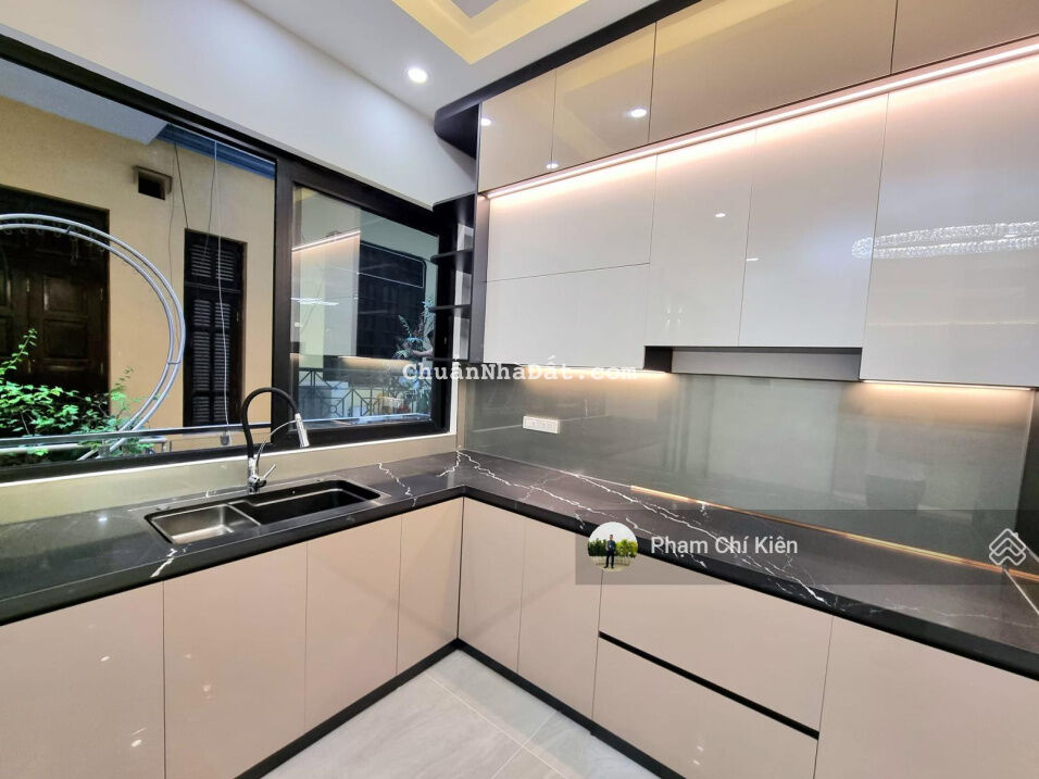 Bán nhà riêng ô tô Nguyễn Lương Bằng Đống Đa, MT 5m 16.9 tỷ LH Kiên 0979526886