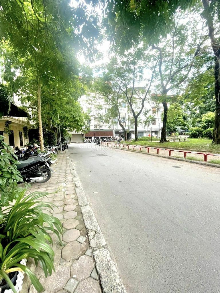 Bán nhà Đống Đa 52m,5MT  6 tầng,thang máy, 2 ô tô vào nhà, kinh doanh