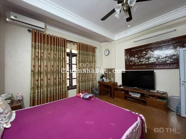 Bán nhà Đẹp Hào Nam, 52m2, 5 Tầng, 6PN, gần Ga Cát Linh 5,98 tỷ Bán nhà Đẹp Hào Nam, 52m2, 5 Tầng, 6PN, gần Ga Cát Linh 5,98 tỷ