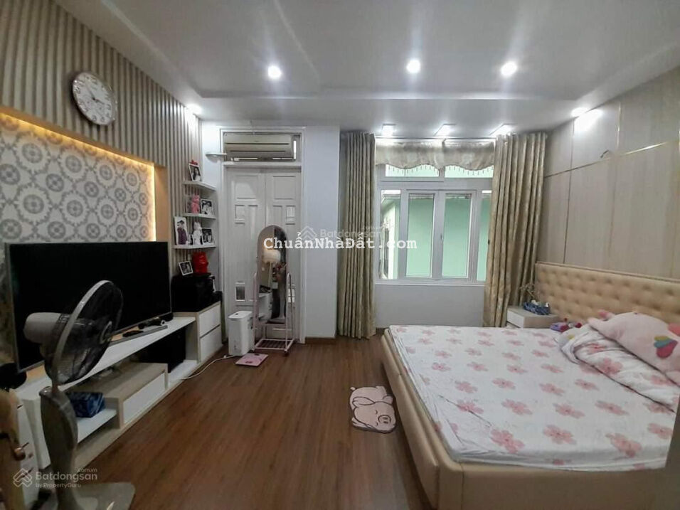 BÁN nhà phố Hoàng Cầu. Ô tô tránh kinh doanh đỉnh