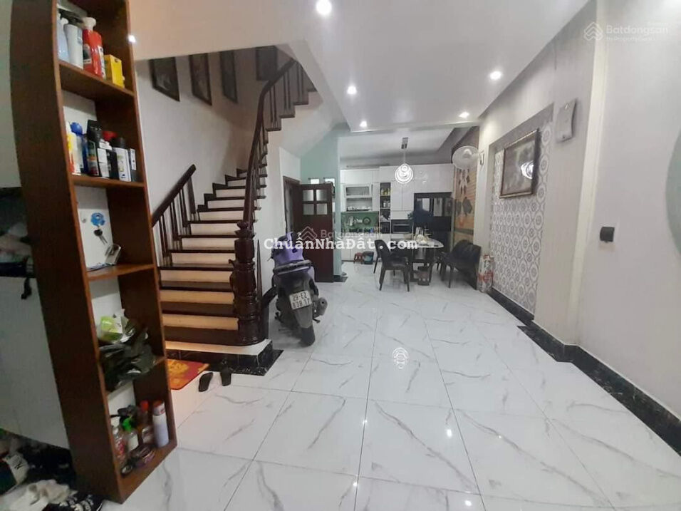 BÁN nhà phố Hoàng Cầu. Ô tô tránh kinh doanh đỉnh