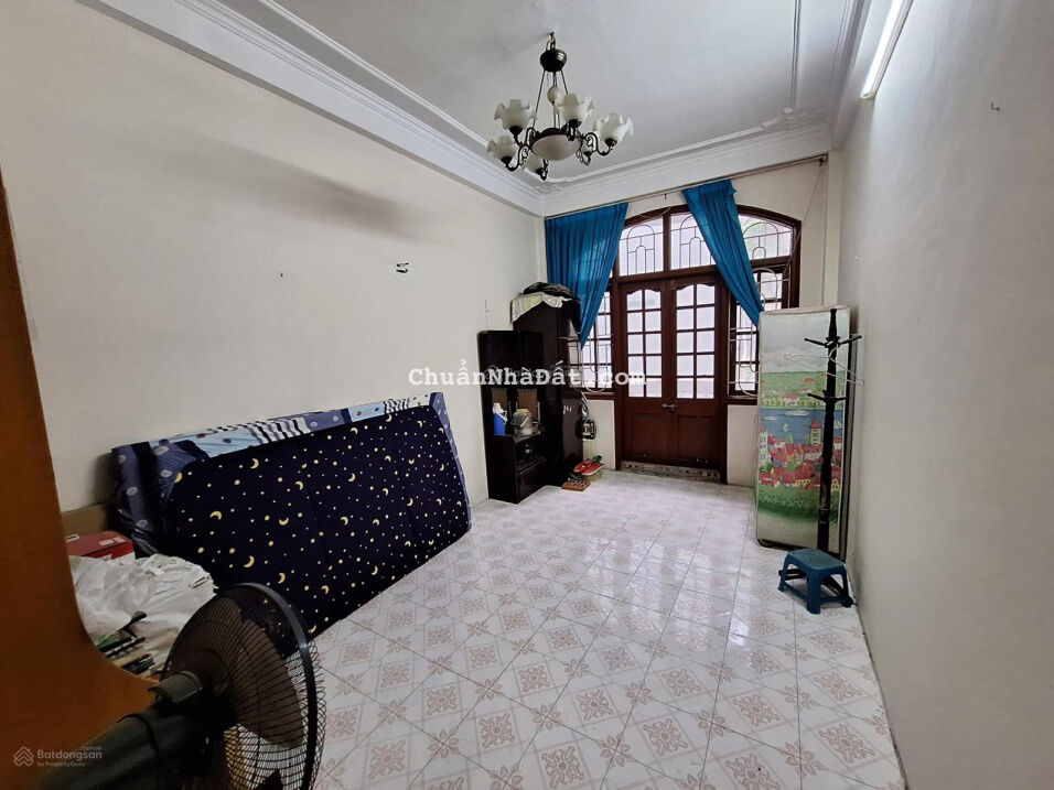 Chỉ 100 tr/m2 có nhà phân lô 2 thoáng phố Thái Thịnh: 55m2*4 tầng, 4 ngủ, ngõ 3 gác, 50m ra ô tô