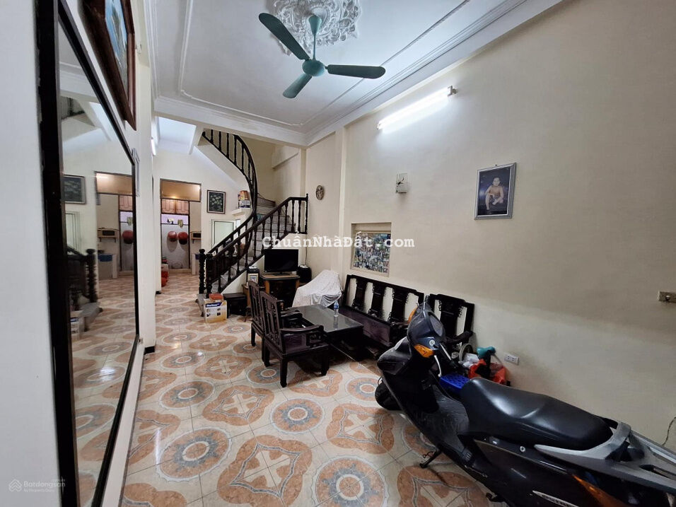 Chỉ 100 tr/m2 có nhà phân lô 2 thoáng phố Thái Thịnh: 55m2*4 tầng, 4 ngủ, ngõ 3 gác, 50m ra ô tô