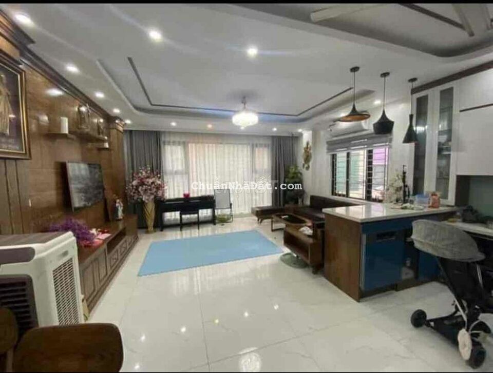 Bán GẤP Nhà Đê La Thành To - Ô Chợ Dừa. 55m2 - 8.3 Tỷ. Nhà Dân 7 Tầng