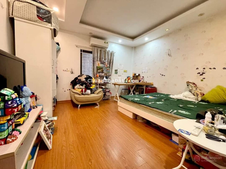 BÁN nhà phố Nguyễn PHÚC LAI ,ô tô vào nhà giá 13,x tỷ BÁN nhà phố Nguyễn PHÚC LAI ,ô tô vào nhà giá 13,x tỷ