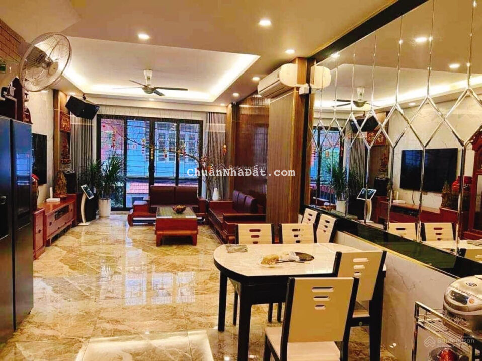 Chủ thở ôxy - hạ gấp 2tỷ - phố víp nhất Đống Đa - oto thông 2 đầu,kinh doanh sầm uất -nhà siêu đẹp