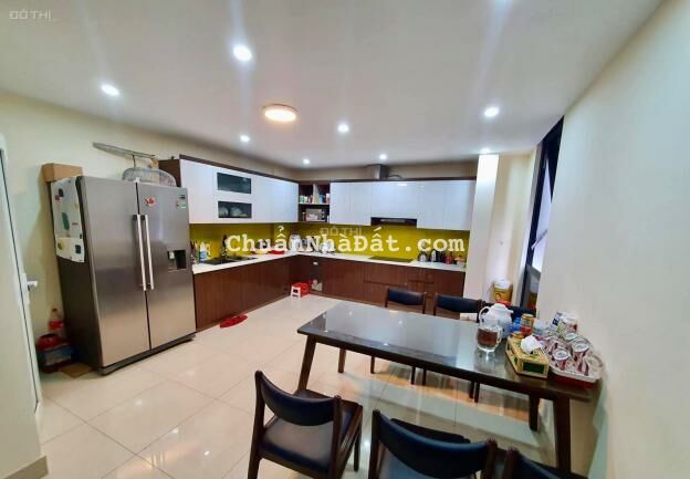 Bán nhanh nhà Trường Chinh 60m². Ô tô tránh, vỉa hè giá 7,2 tỷ 5 tầng.