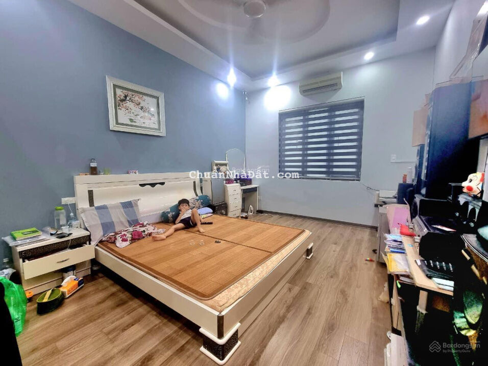 Siêu phẩm Xã Đàn TT Đống Đa - ngõ ô tô thông số vàng - kinh doanh sầm uất giá 13 tỷ có thương lượng Siêu phẩm Xã Đàn TT Đống Đa - ngõ ô tô thông số vàng - kinh doanh sầm uất giá 13 tỷ có thương lượng