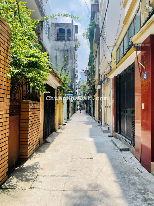 Bán nhà phân lô phố Huỳnh Thúc Kháng, 70m2*4 tầng, 2 thoáng, ôtô đỗ cửa, gần phố, giá chào 12.5 tỷ