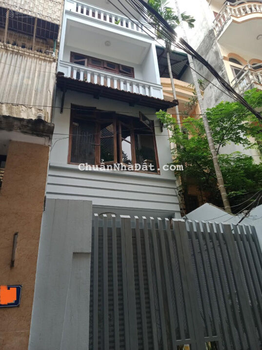 Bán nhà phân lô phố Huỳnh Thúc Kháng, 70m2*4 tầng, 2 thoáng, ôtô đỗ cửa, gần phố, giá chào 12.5 tỷ