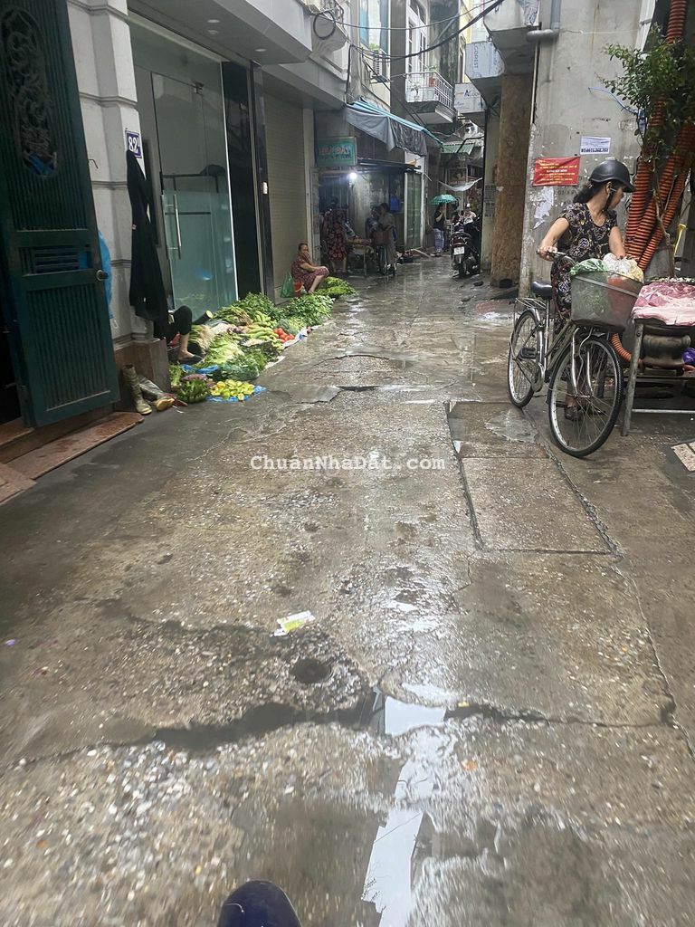 Bán nhà phố Hào Nam, ngõ 3 gác tránh, KD tốt, 70m2 MT 4.2m chỉ 6.2 tỷ Bán nhà phố Hào Nam, ngõ 3 gác tránh, KD tốt, 70m2 MT 4.2m chỉ 6.2 tỷ