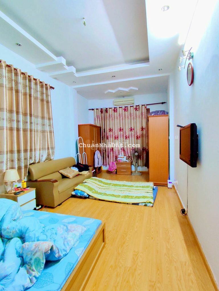 (GIÁ RẺ) Bán Gấp Nhà Bền Đẹp Đường Láng, 77m2, 6.5Tỷ,Ô Tô 4 Chỗ Đỗ Cửa (GIÁ RẺ) Bán Gấp Nhà Bền Đẹp Đường Láng, 77m2, 6.5Tỷ,Ô Tô 4 Chỗ Đỗ Cửa