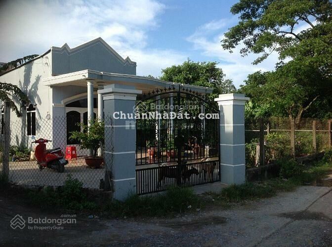 Bán căn nhà hoàn công, 105m2, shr, giá rẻ, ngay chợ Đức Hòa, 1tỷ850, thuận tiện kinh doanh