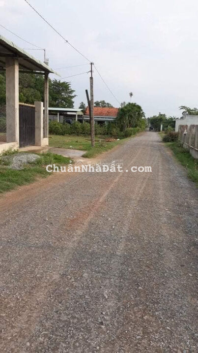 Bán nhà sổ hồng riêng, chính chủ, cho vay 3 bên, 6x24 giá 950 tr, ngay Cầu Láng Ven, LH 0704794720 Bán nhà sổ hồng riêng, chính chủ, cho vay 3 bên, 6x24 giá 950 tr, ngay Cầu Láng Ven, LH 0704794720