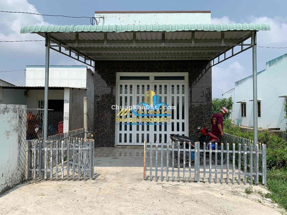 Bán nhà ngộp Hoà Khánh Nam, Đức Hoà, Long An Bán nhà ngộp Hoà Khánh Nam, Đức Hoà, Long An