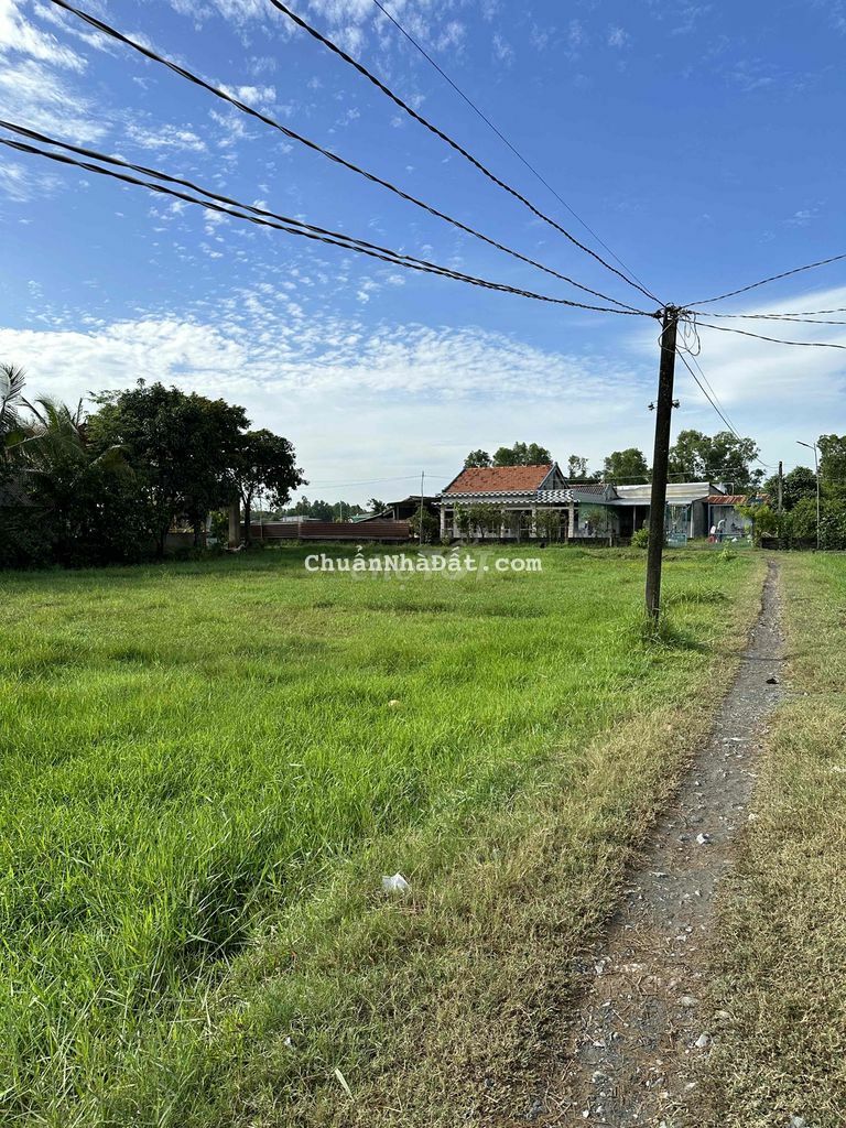 Bán nhà c4 182m2 tại xã Hoà Khánh Nam, huyện Đức Hoà, tỉnh Long An