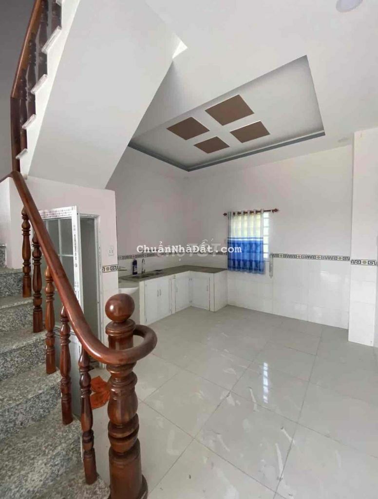 Nhà Đẹp Sổ Hồng Riêng, gần Sát Hóc Môn, ngay trung tâm ngã 3 Mỹ Hanh