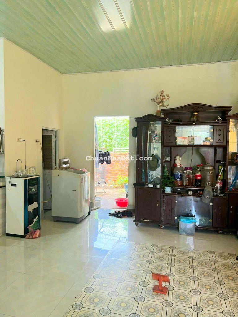 Bán nhà ngộp 1 trệt 1 lầu sổ riêng 152m thổ cư cách sân bay 600m Bán nhà ngộp 1 trệt 1 lầu sổ riêng 152m thổ cư cách sân bay 600m